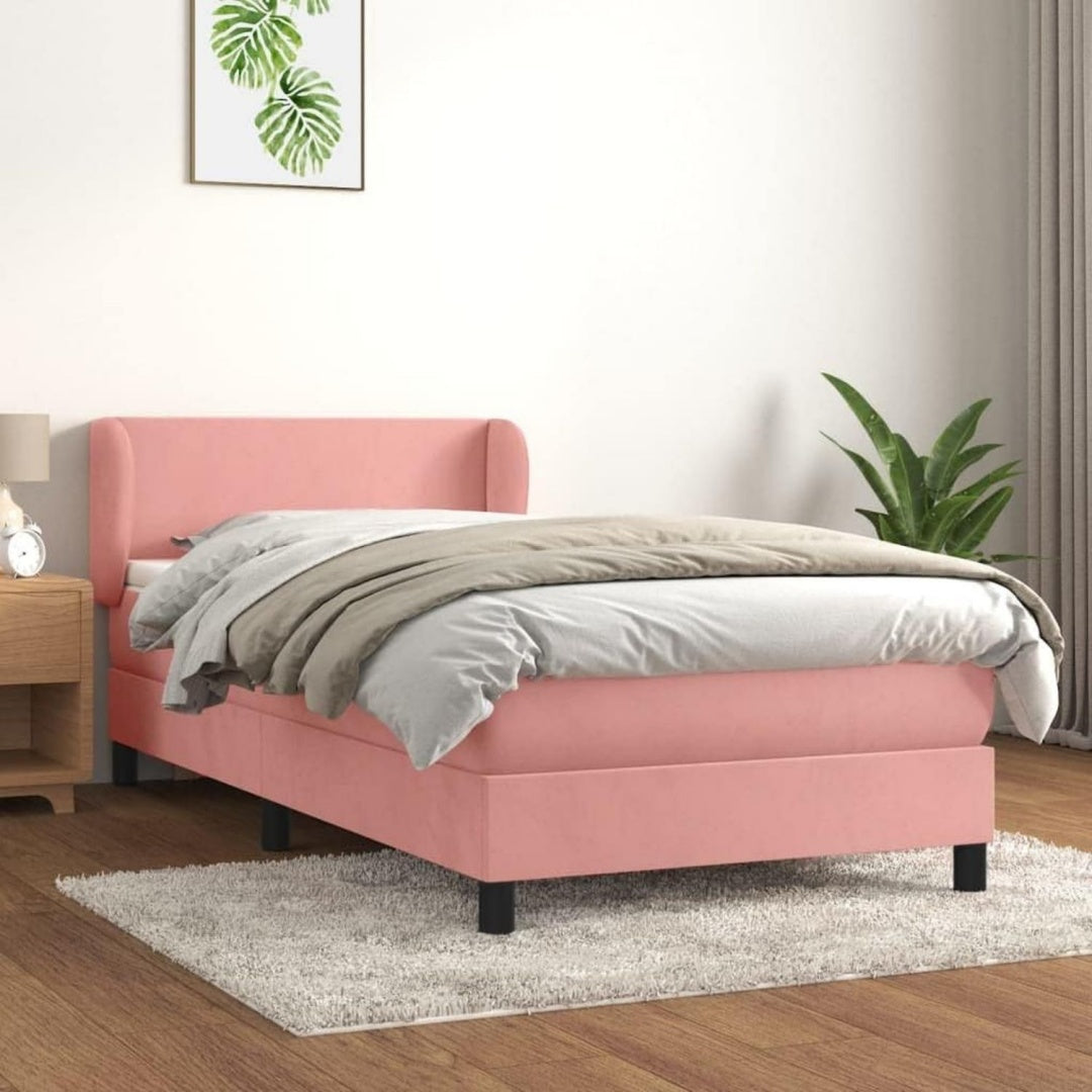 Bett fuer Schlafzimmer mit Tueren hoehenverstellbar rosa